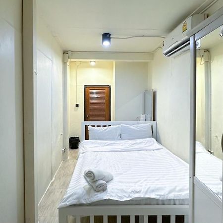 Chubbi5 Room11 Bangkok Exteriör bild