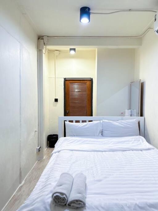 Chubbi5 Room11 Bangkok Exteriör bild